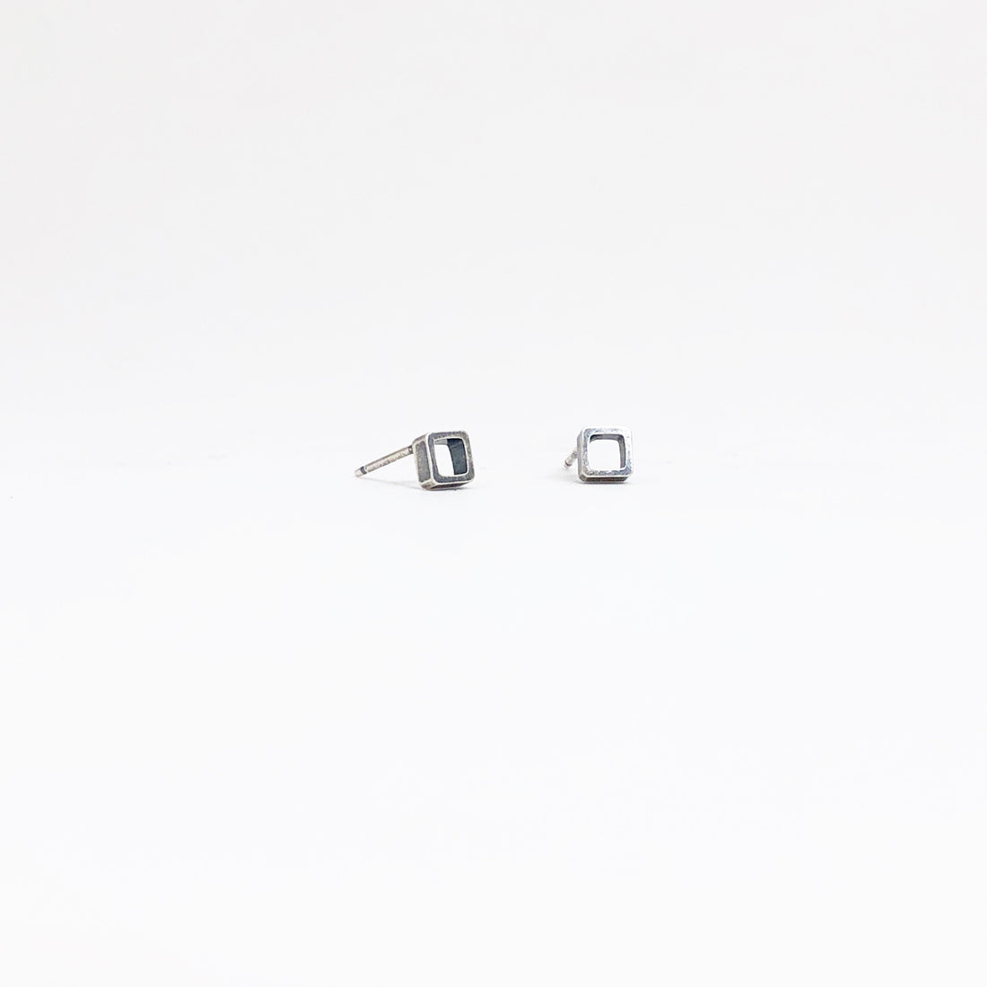 Box Studs