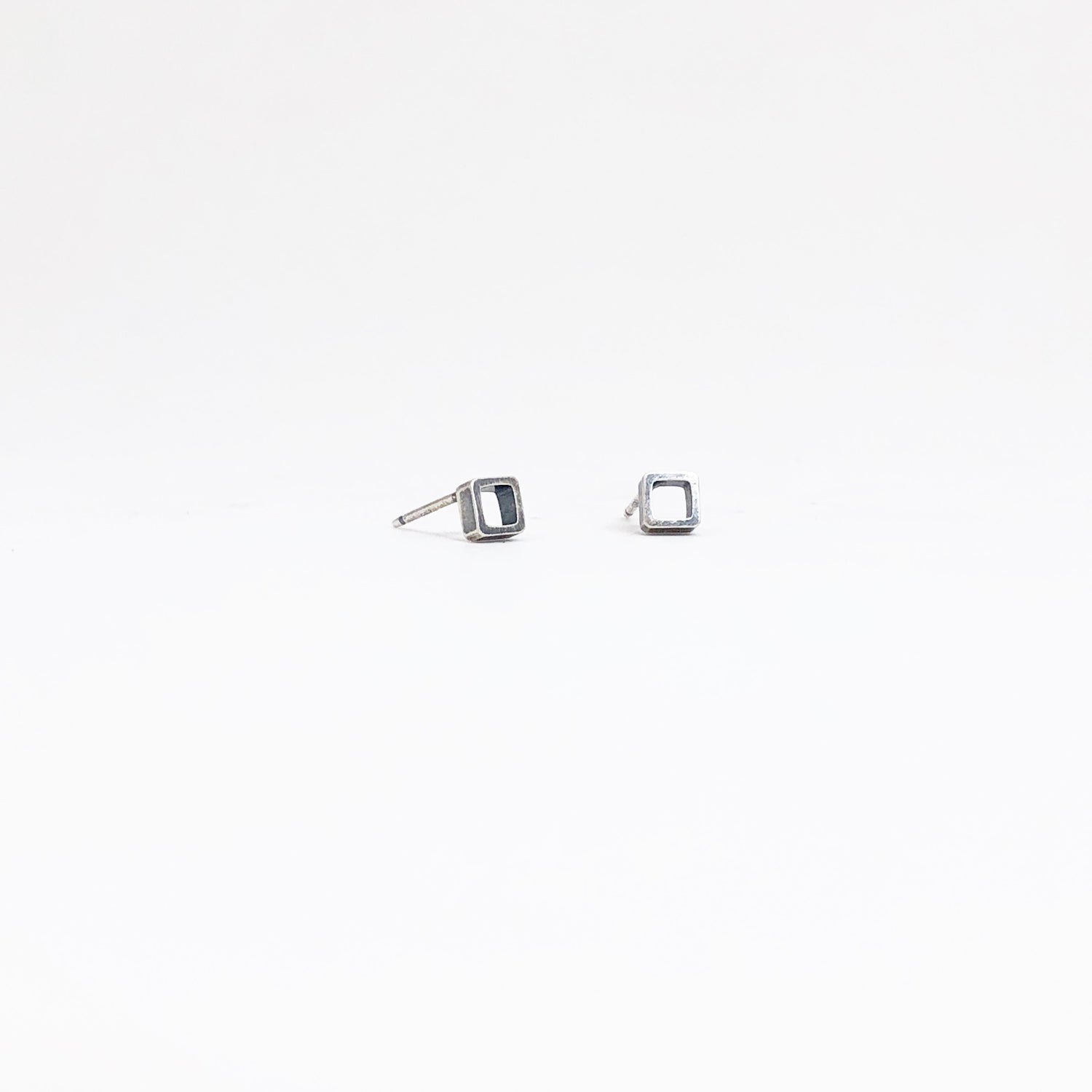 Box Studs